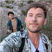 Profesor de Castellano para todas las edad, he tenido experiencia desde niños hasta de tercera edad.